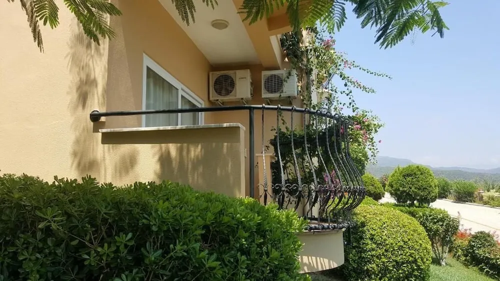 Apart Daire, Bahçe Manzaralı