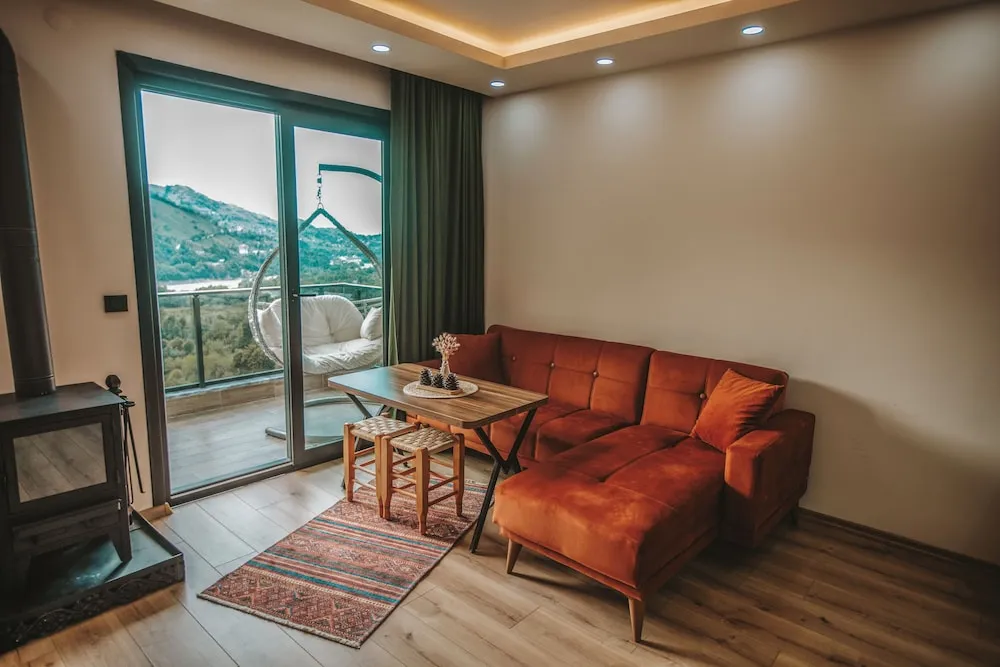 Comfort Tek Büyük Yataklı Oda