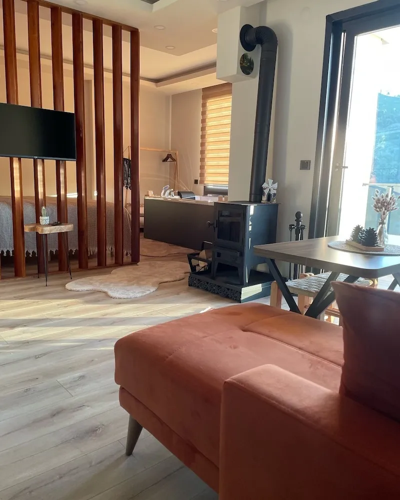 Comfort Tek Büyük Yataklı Oda