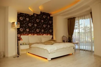 Grand Ata Park Hotel