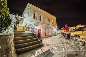 Hezen Cave Hotel