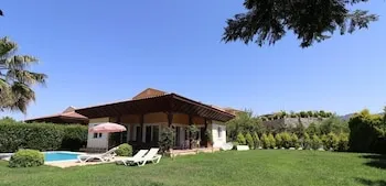 Villa TR08 by JoyLettings