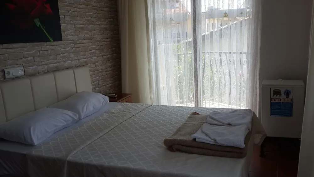 Standard Üç Kişilik Oda