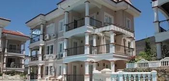 Villa ALC2 by JoyLettings