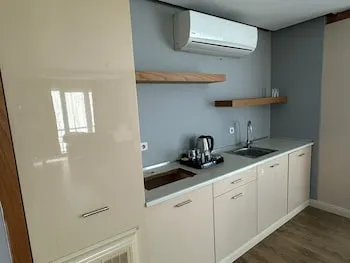 My Suites Hotel