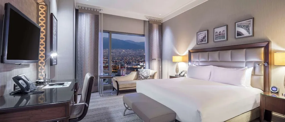 Executive Oda, 1 En Büyük (King) Boy Yatak, Business Dinlenme Salonu Kullanımı