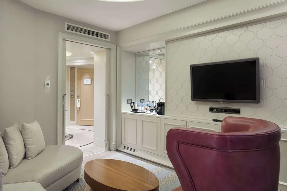 Ottoman Suite