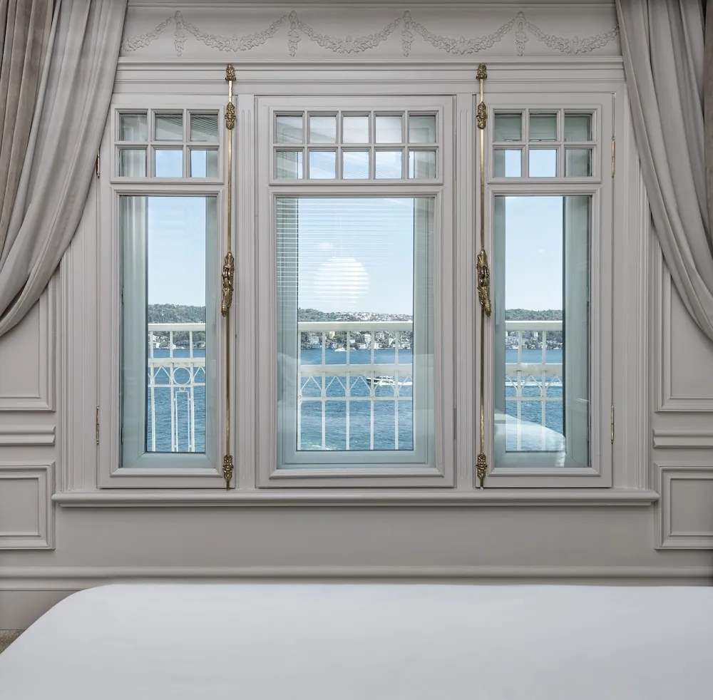 Penthouse Bosphorus Suite