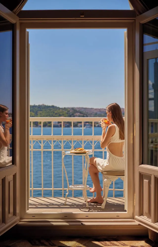 Penthouse Bosphorus Suite