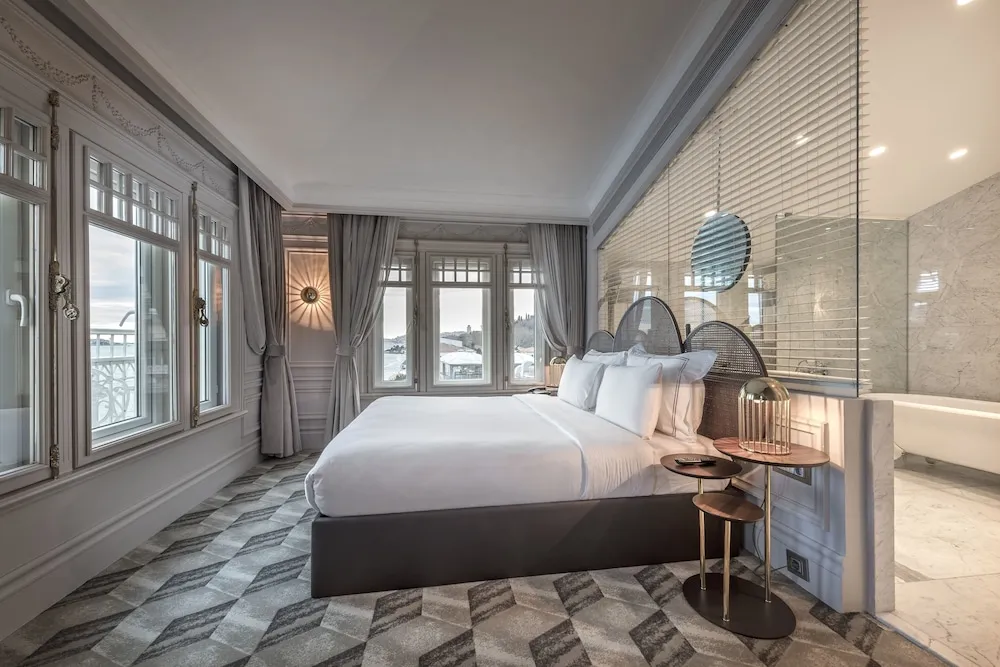 Penthouse Bosphorus Suite