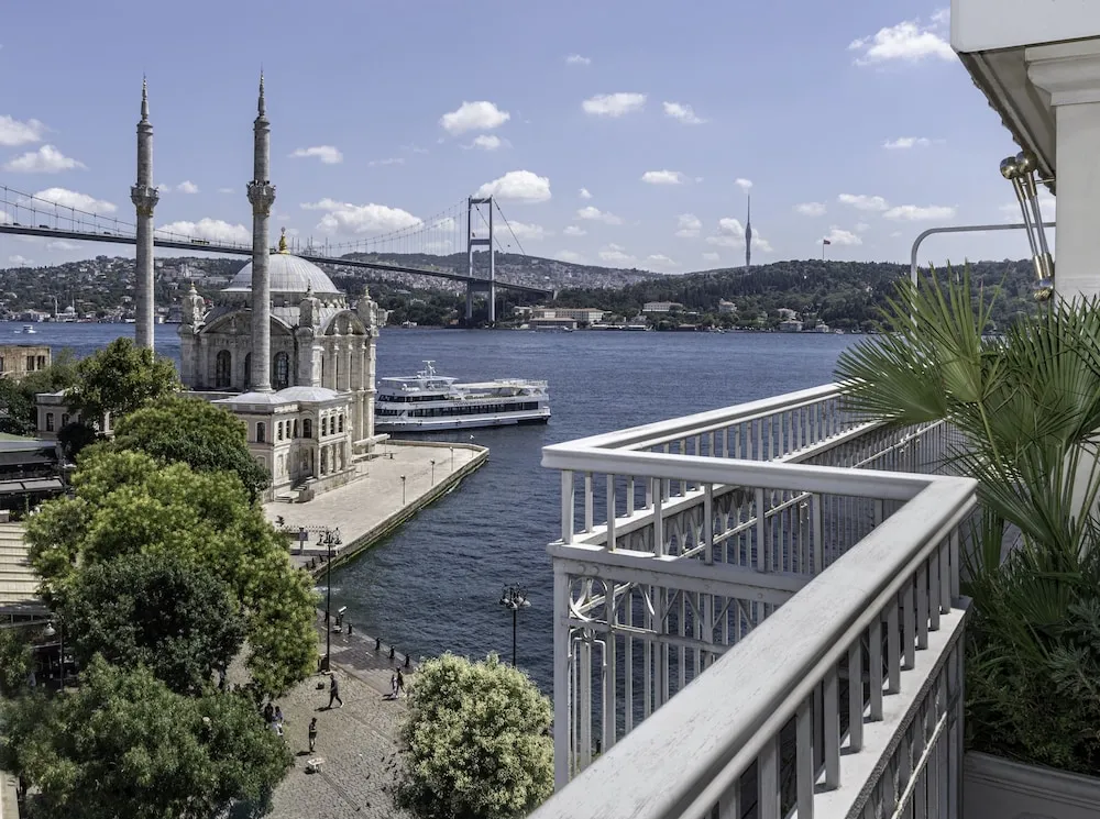 Landmark Penthouse Suite