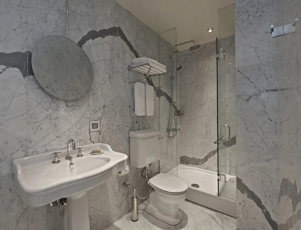 Executive Bosphorus Suite