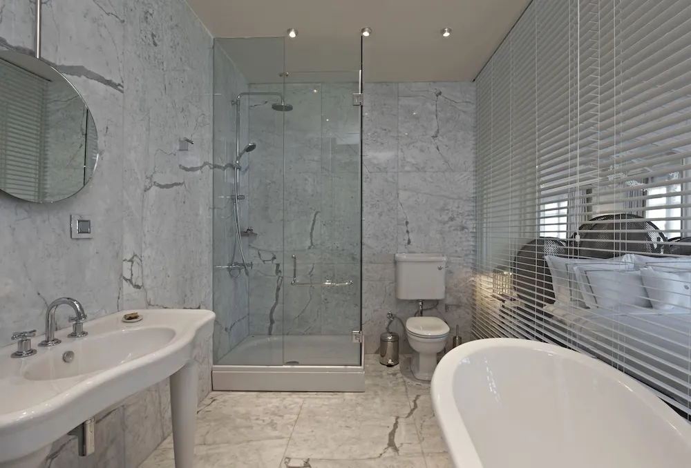 Romantic Penthouse Suite