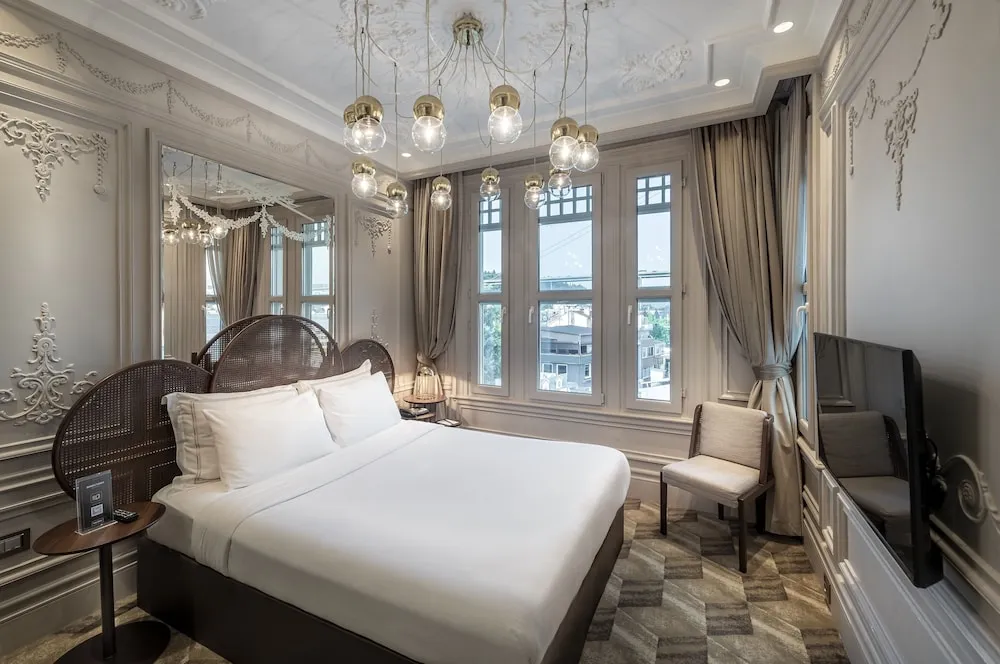 Deluxe Double Room, Partial Sea View
