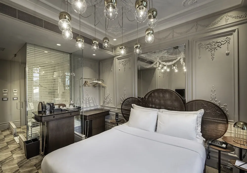 Deluxe Double Room, Partial Sea View