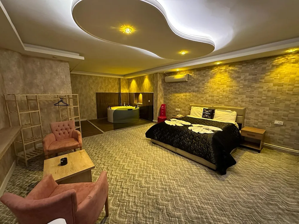 Deluxe Tek Büyük Yataklı Oda