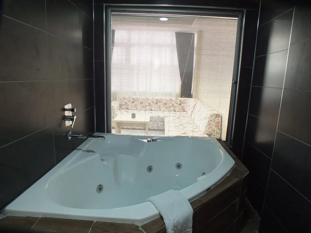 Grand Tek Büyük Yataklı Oda