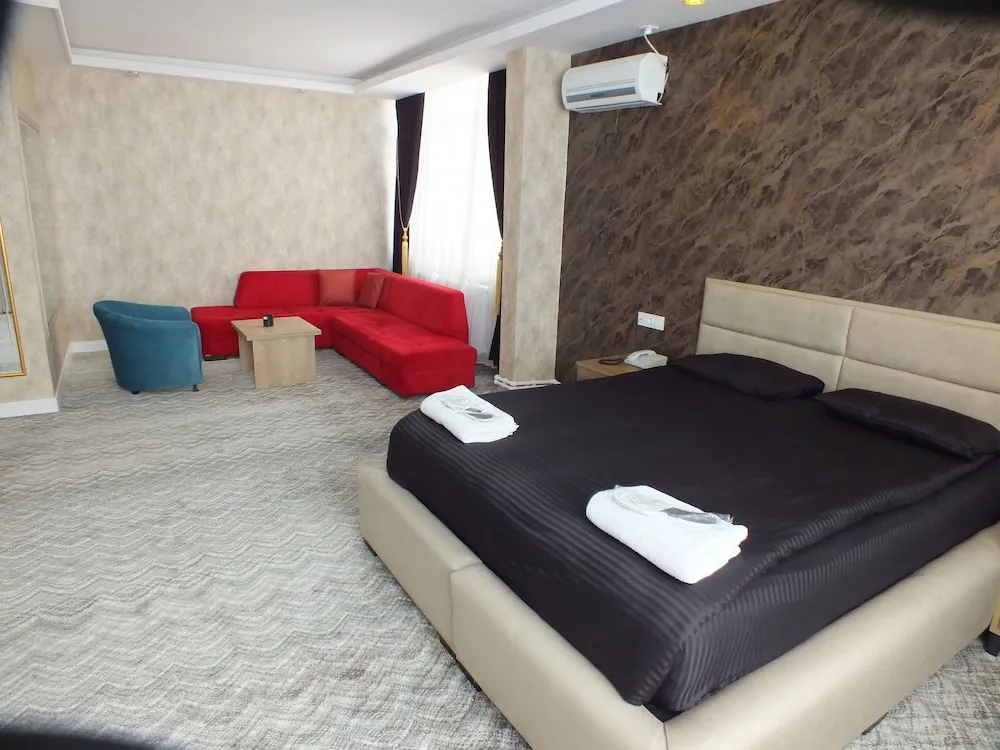 Grand Tek Büyük Yataklı Oda