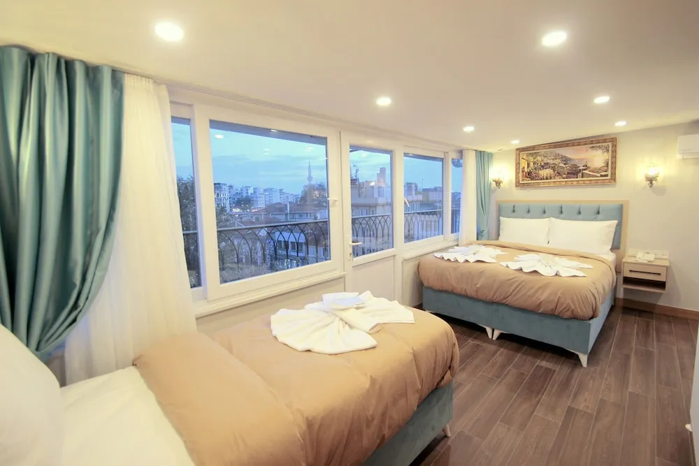 Deluxe Üç Kişilik Oda, Park Manzaralı