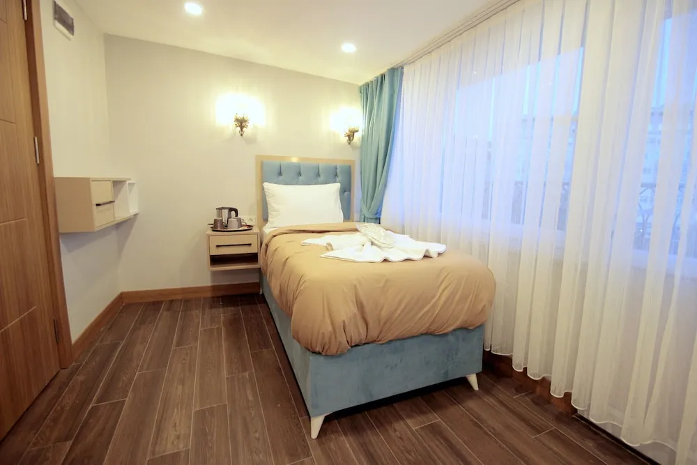 Deluxe Üç Kişilik Oda, Park Manzaralı