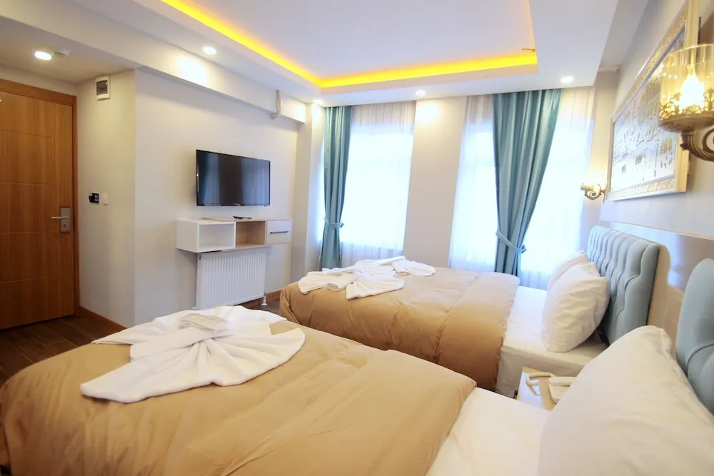 Deluxe Üç Kişilik Oda, Park Manzaralı