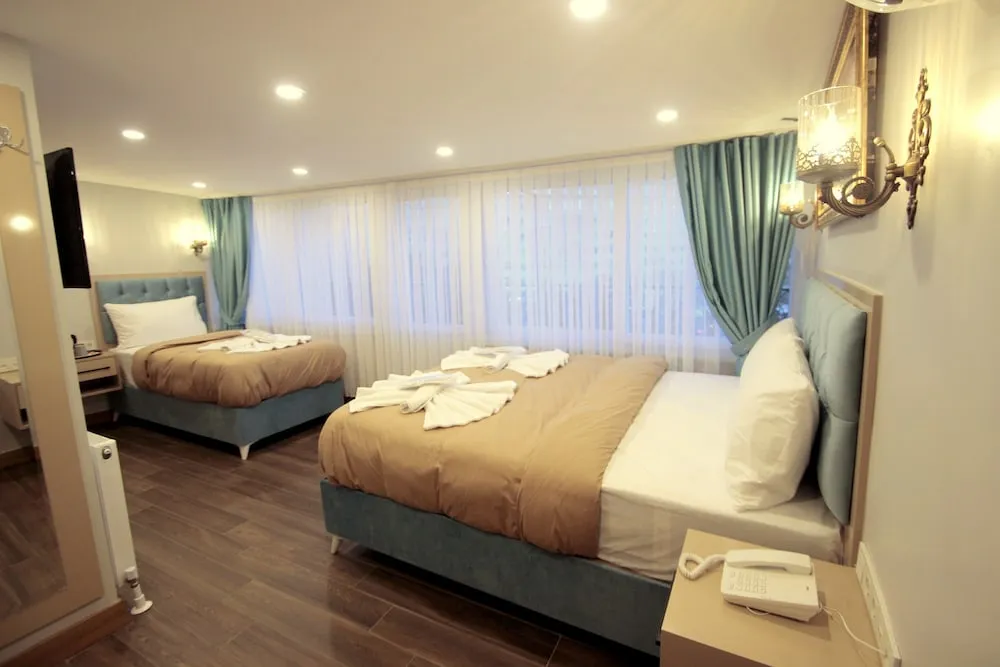 Deluxe Üç Kişilik Oda, Park Manzaralı