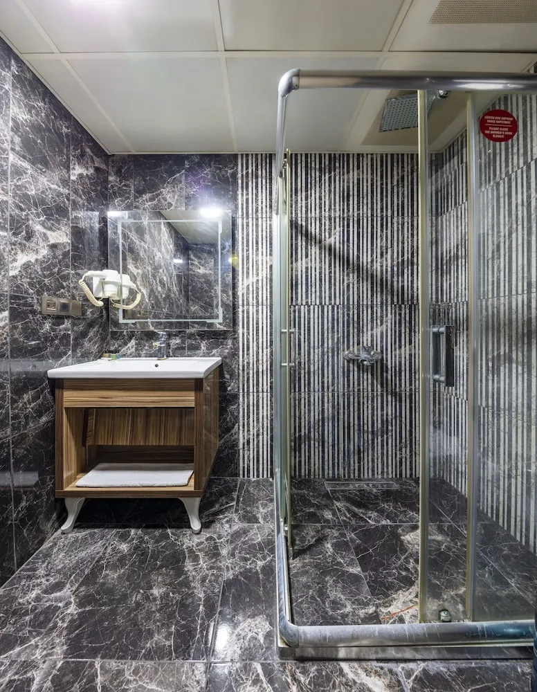 Deluxe Cift Kisilik Oda