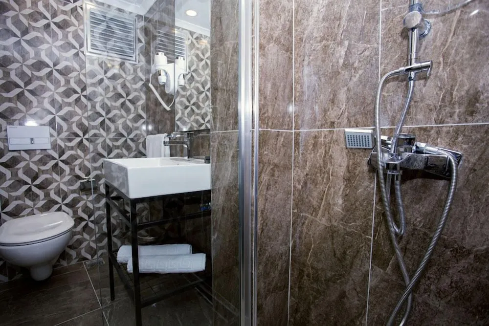 Deluxe Üç Kişilik Oda, Sigara İçilmez