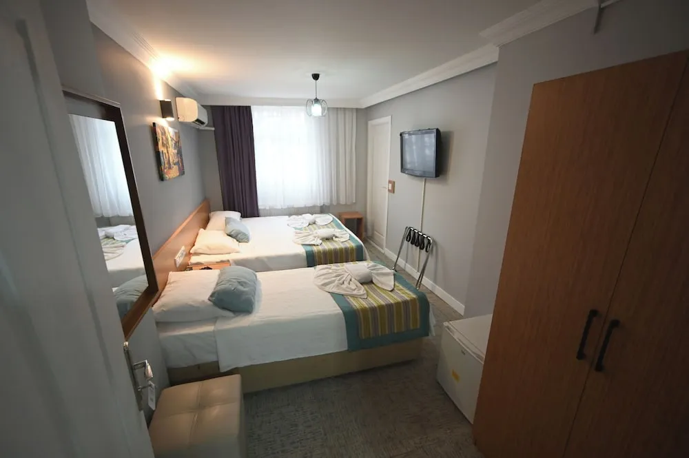 Standard Üç Kişilik Oda, Şehir Manzaralı