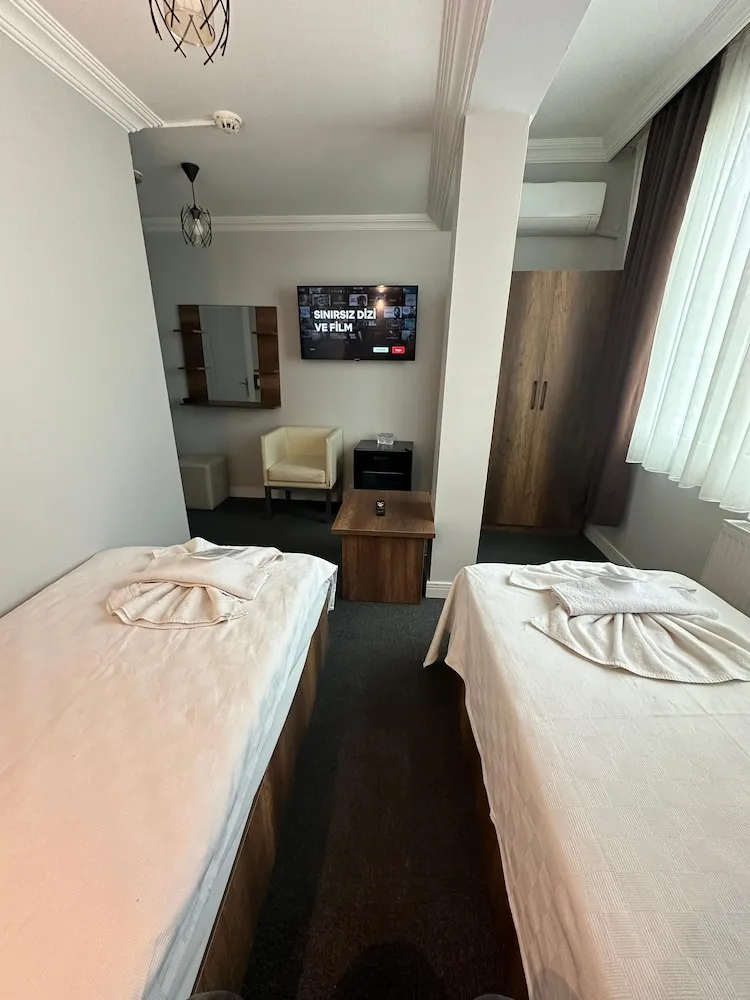 Standard Tek Büyük veya İki Ayrı Yataklı Oda, Şehir Manzaralı