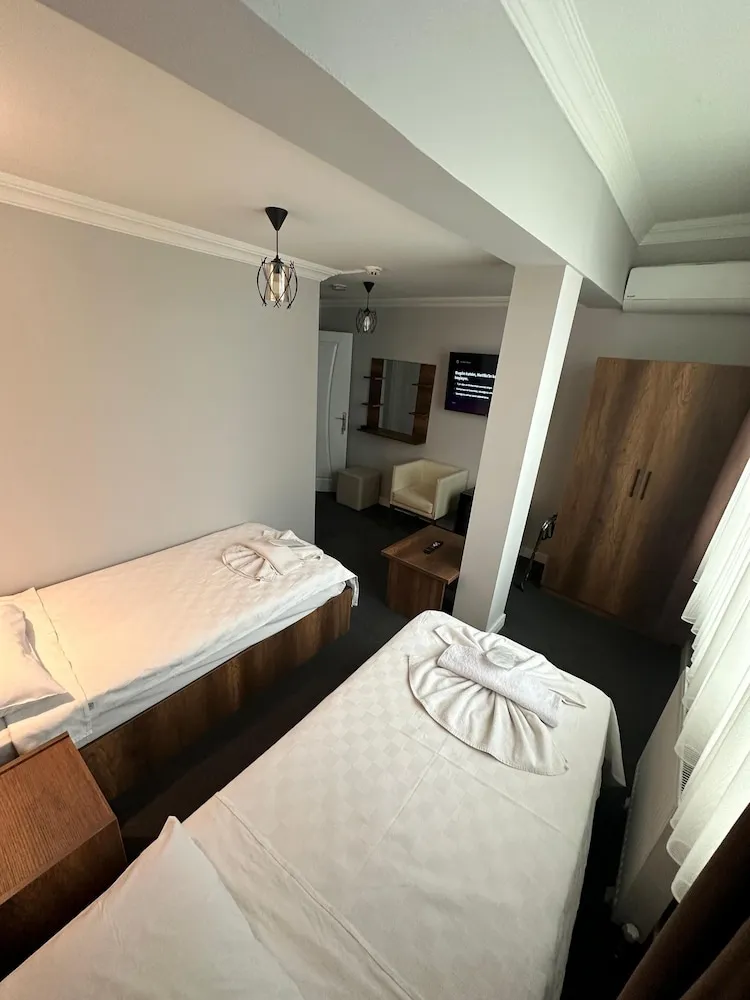 Standard Tek Büyük veya İki Ayrı Yataklı Oda, Şehir Manzaralı