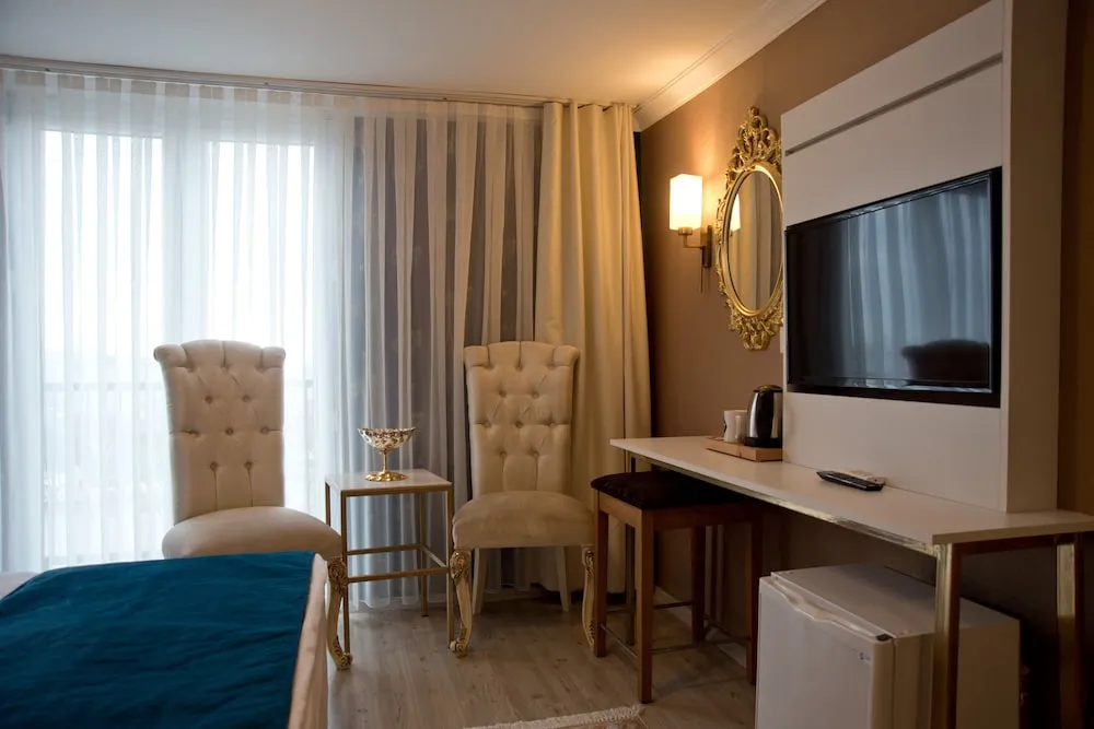 Deluxe Tek Büyük Yataklı Oda