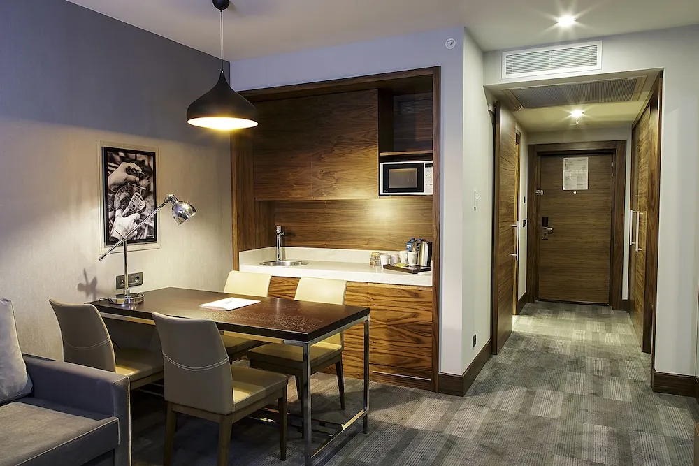 Selection King Suite