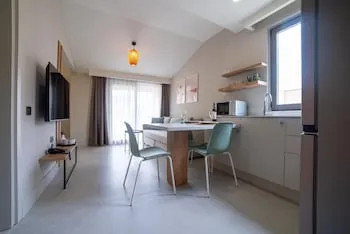 Bomo Suites