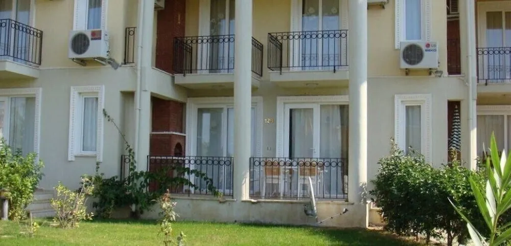 Konaklama yerinin ön cephesi