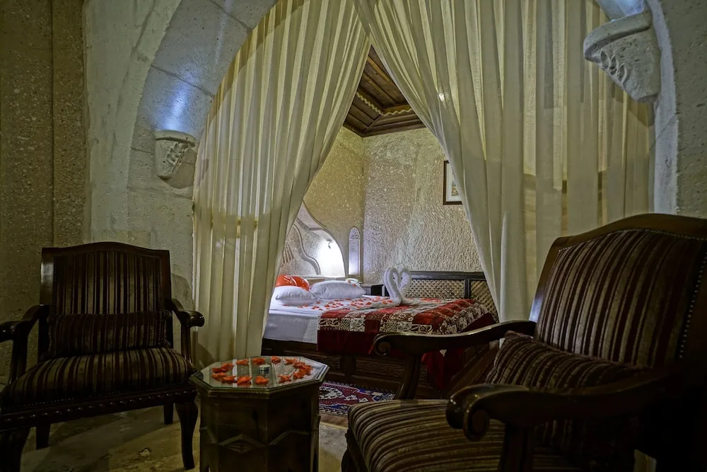 Luxury Cave Suite