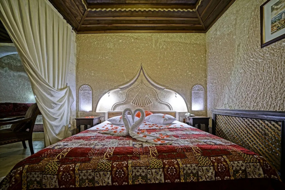 Luxury Cave Suite
