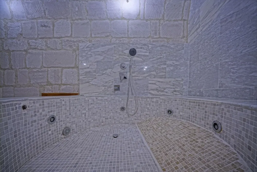 Premium King Cave Suite With Turkish Bath