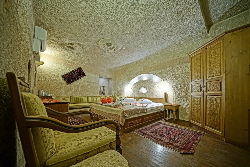 Classic Cave Suite