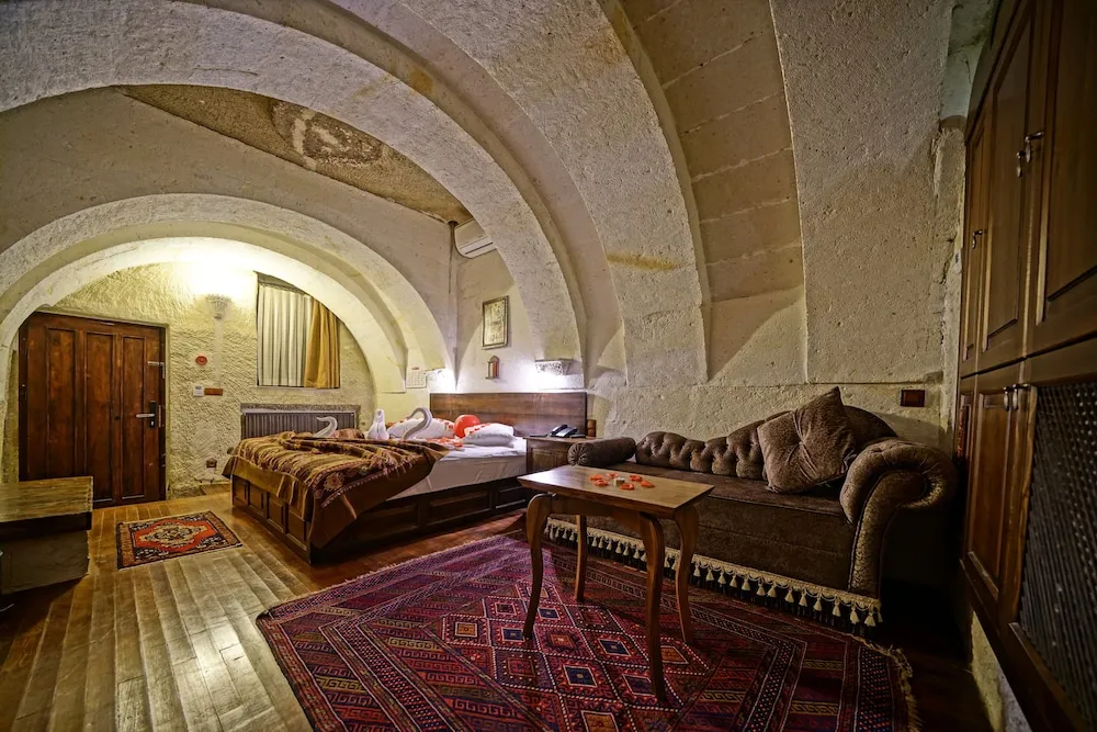 Classic Cave Suite