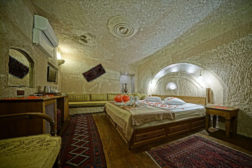 Classic Cave Suite