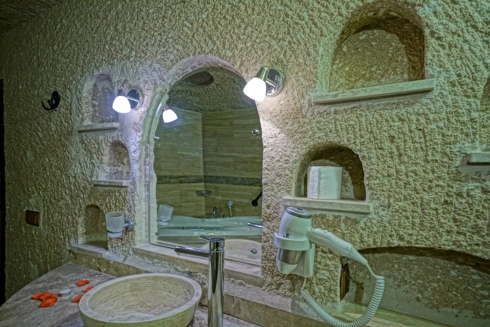 Classic Cave Suite