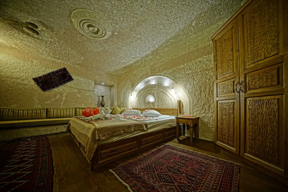 Classic Cave Suite