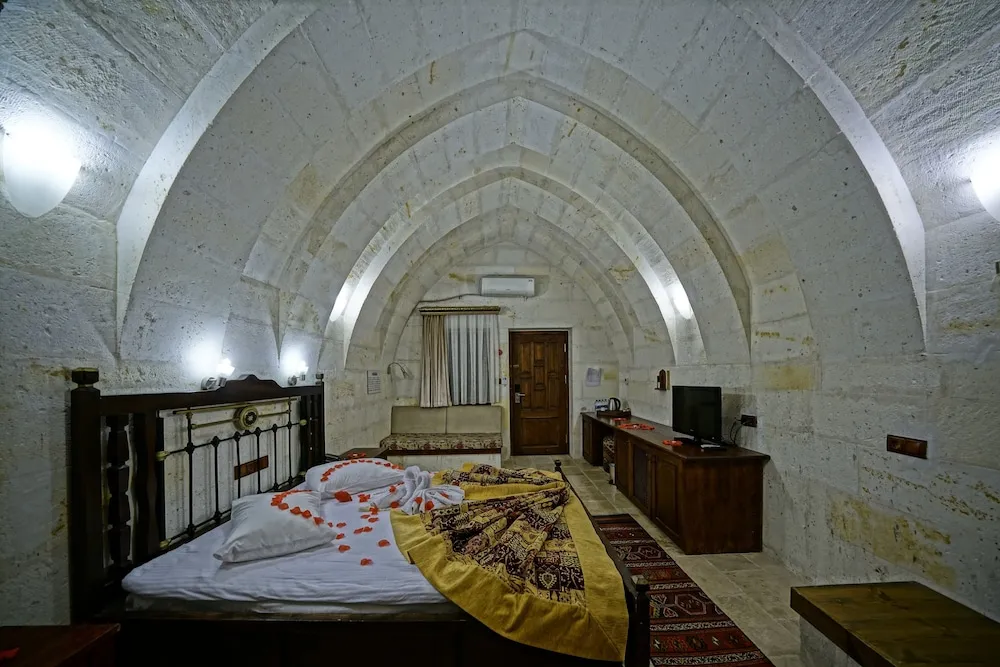 Luxury Cave Suite with Turkish Bath