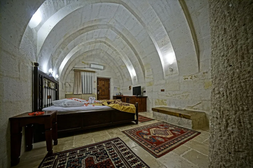 Luxury Cave Suite with Turkish Bath