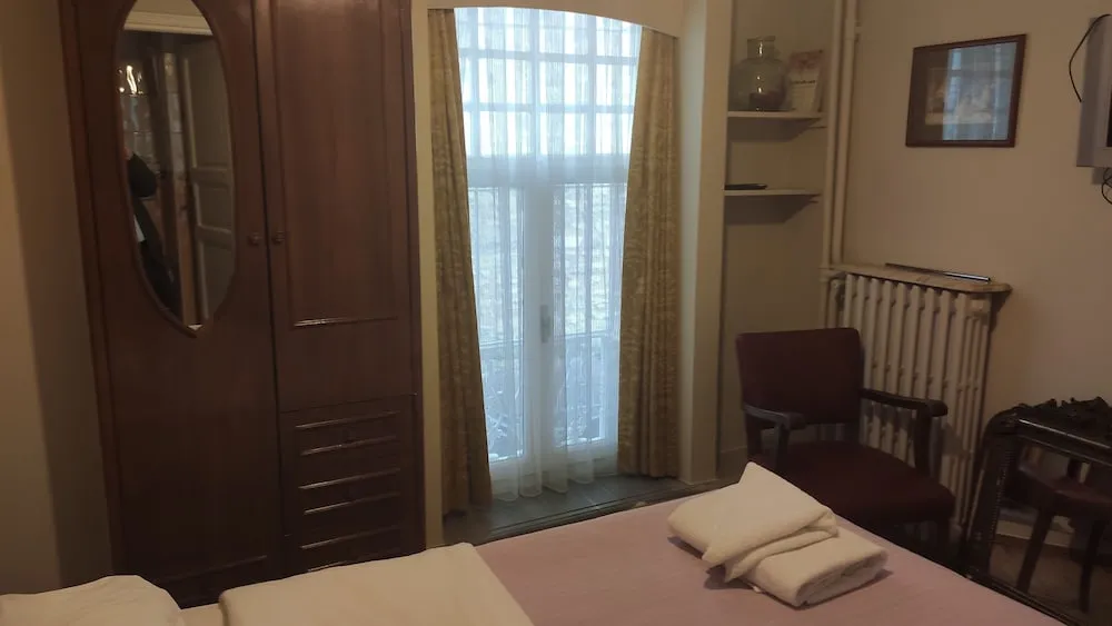 Standard Büyük Yataklı Tek Kişilik Oda