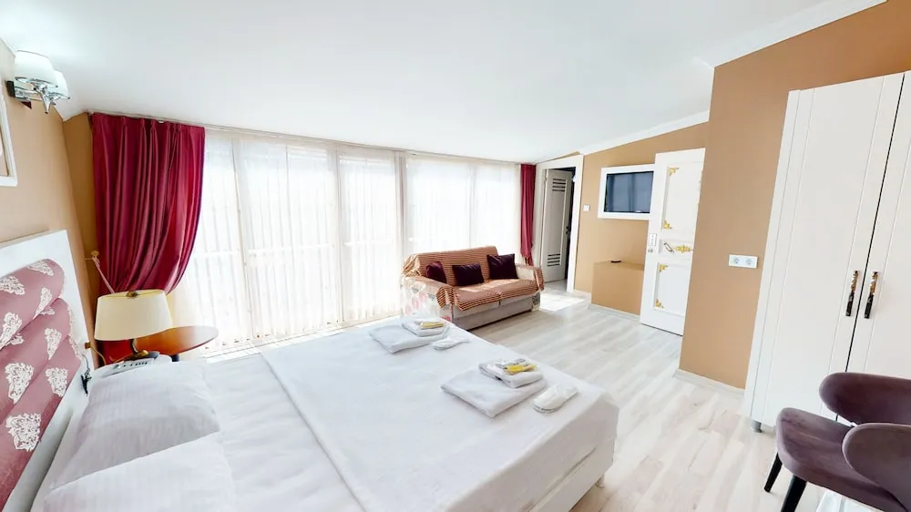 Deluxe Stüdyo Süit