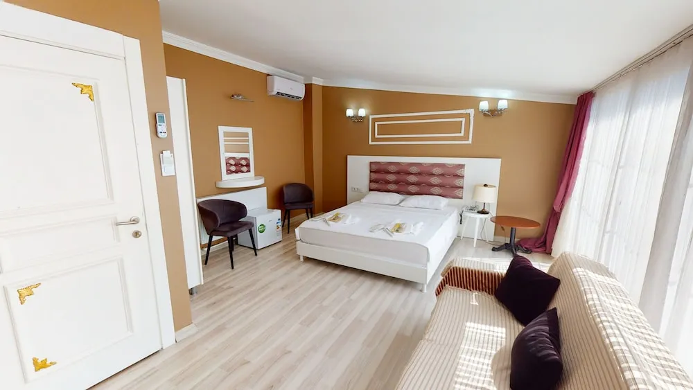 Deluxe Stüdyo Süit
