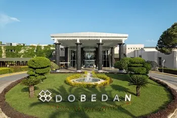 Dobedan World Palace