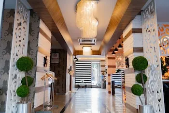 La Casa Hotel
